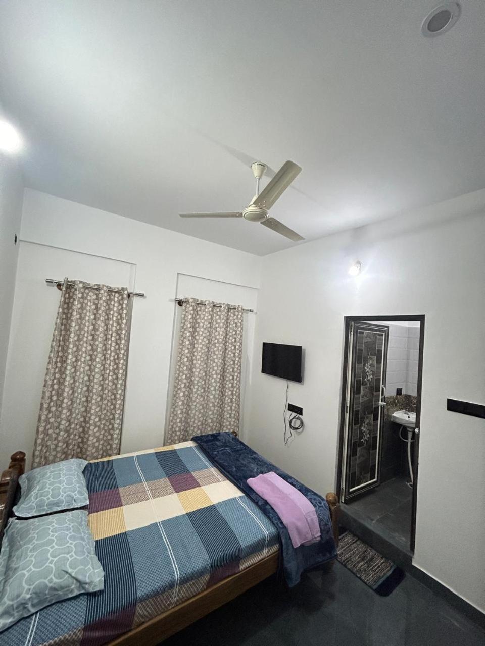 Travel Inn Mysore Vanivilasa Puram Bagian luar foto